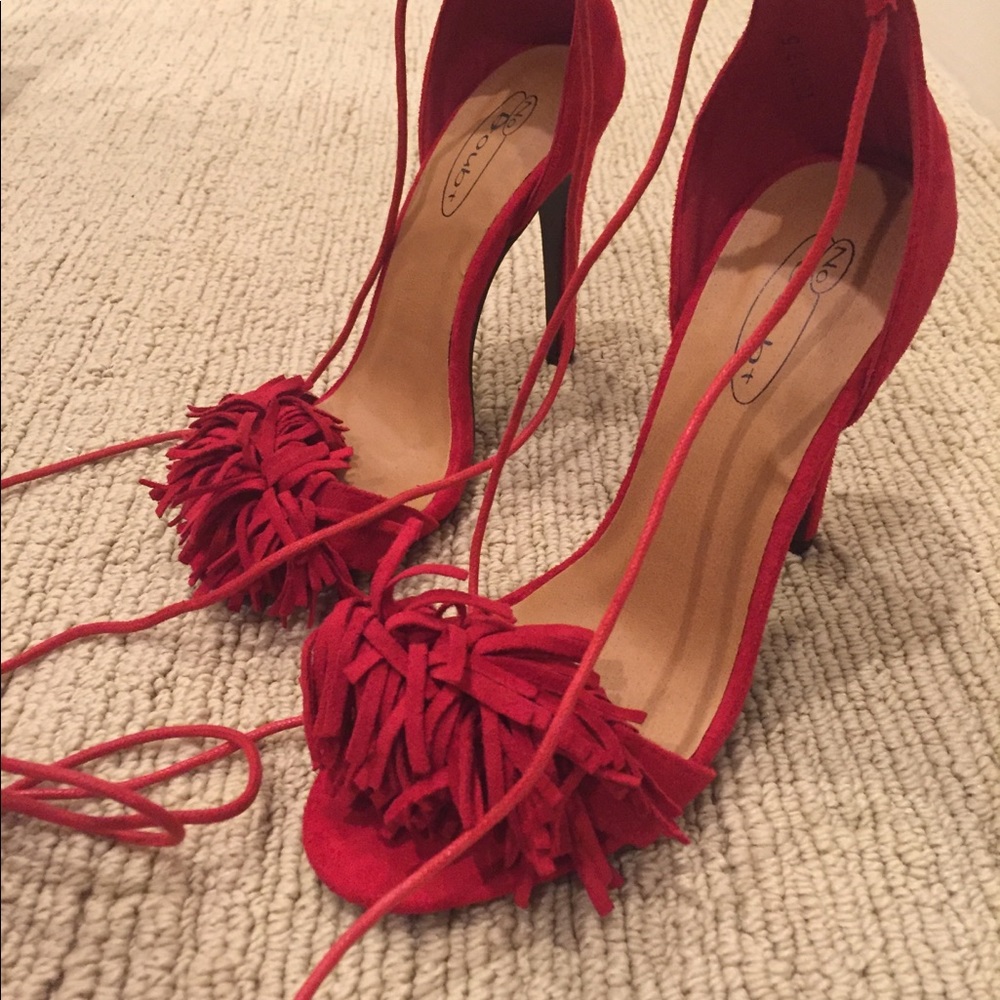 Red High Heels- No Doubt